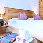 Alpin & - Pinzgau Holidays Διαμέρισμα *