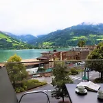 Alpin & - Pinzgau Holidays Целль-ам-Зе
